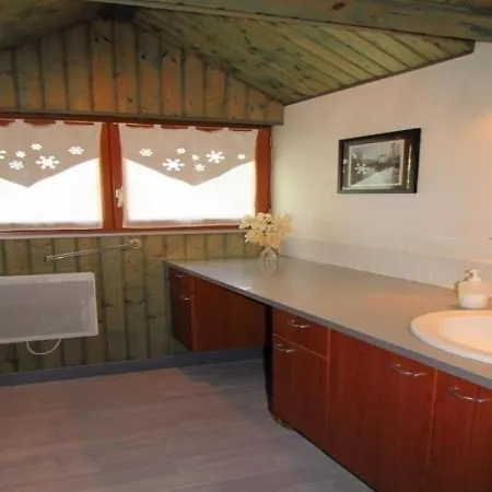 House Chenillet Semesterbostad